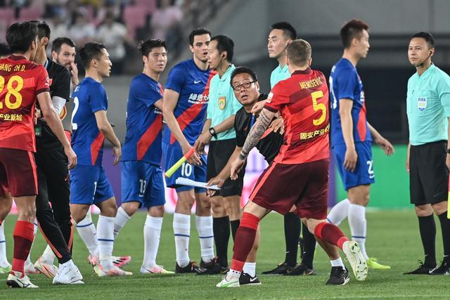 杨瀚森回应7月份世预赛参赛期待：希望用优秀表现证明自己